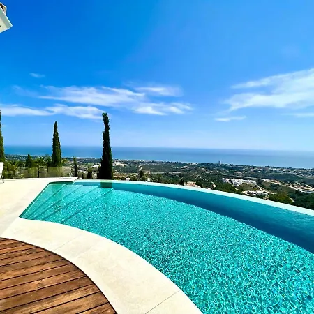 Willa Luxury Sea View In *