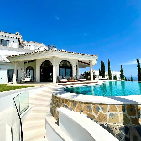 Willa Luxury Sea View In *