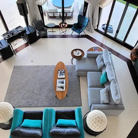 Luxury Sea View In *