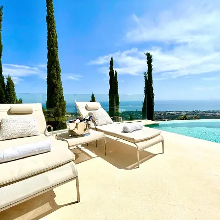 Вілла Luxury Sea View In