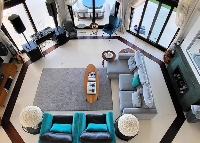 Luxury Sea View In *